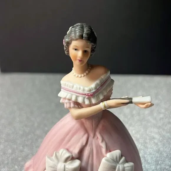 The Great Fashions of History CAROLINE Victorian Period by Lenox. KK326 - Picture 5 of 6